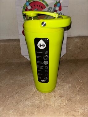 HydroJug Lemon-lime insulated Shaker Bottle